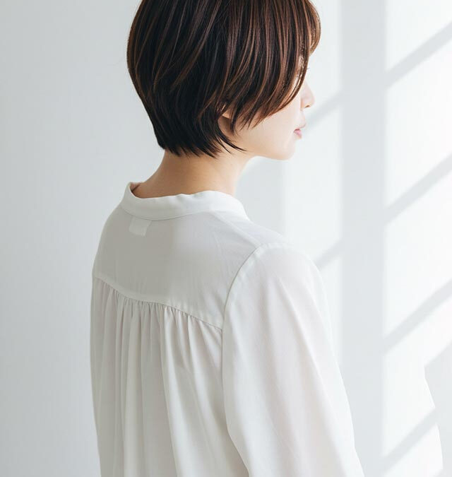 丸みのあるフォルムに柔らかい質感をプラスした、大人女性にぴっ