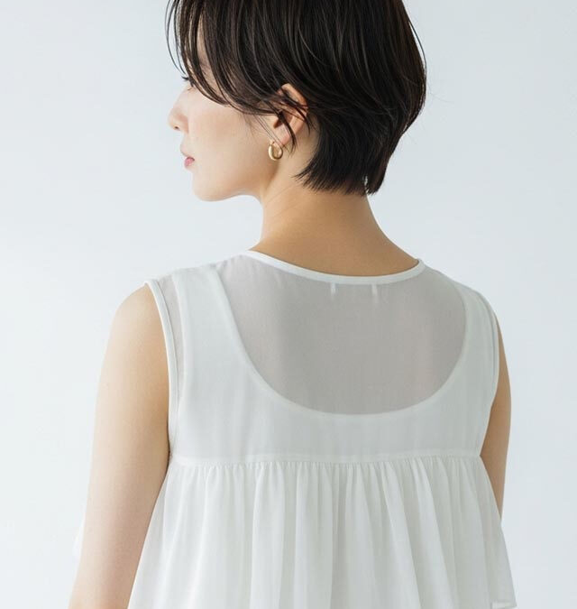 首元スッキリ、小顔効果も期待できる大人ショート